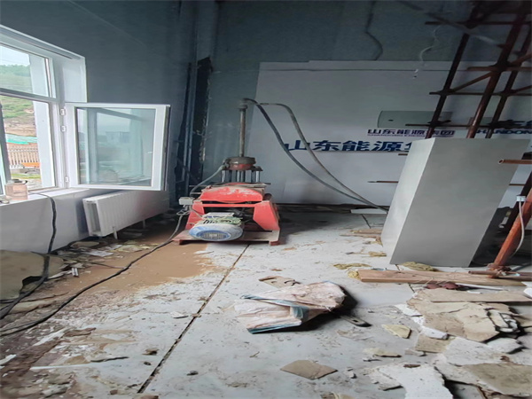 南湖地基基础下沉墙体裂缝加固注浆顶升施工